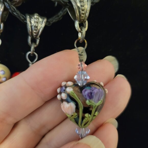 Lot of 4 Glass Heart Bead Corded Necklaces - Picture 7 of 13